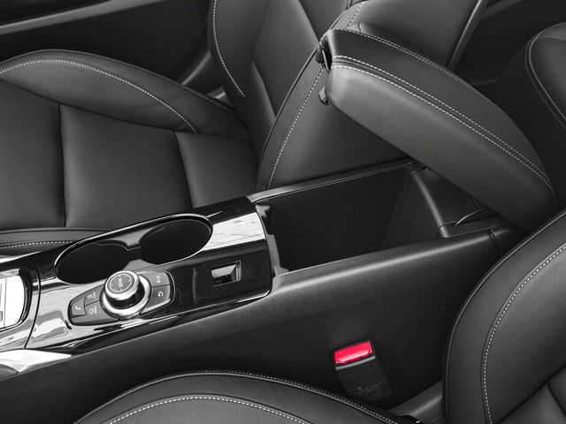 2018 INFINITI QX30 ESSENTIAL