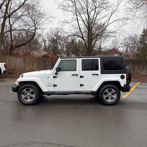 2016 Jeep Wrangler Unlimited Sahara
