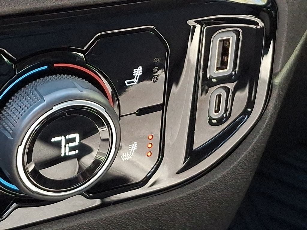 2024 Chevrolet Silverado 1500 LT LT1