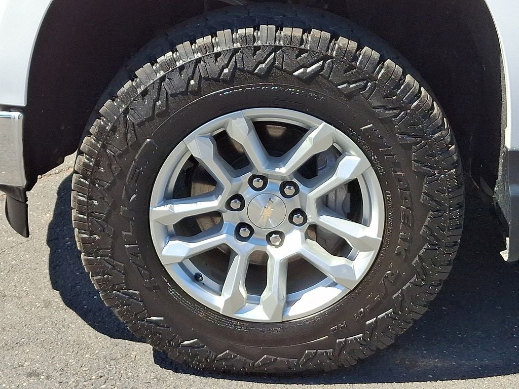 2024 Chevrolet Silverado 1500 LT LT1