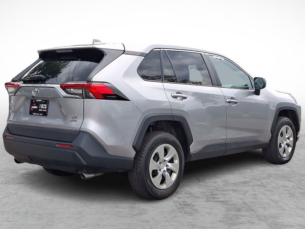 2022 Toyota RAV4 LE
