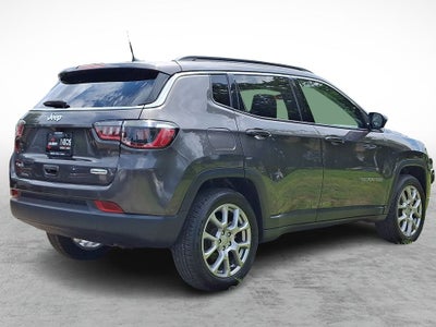 2022 Jeep Compass Latitude Lux