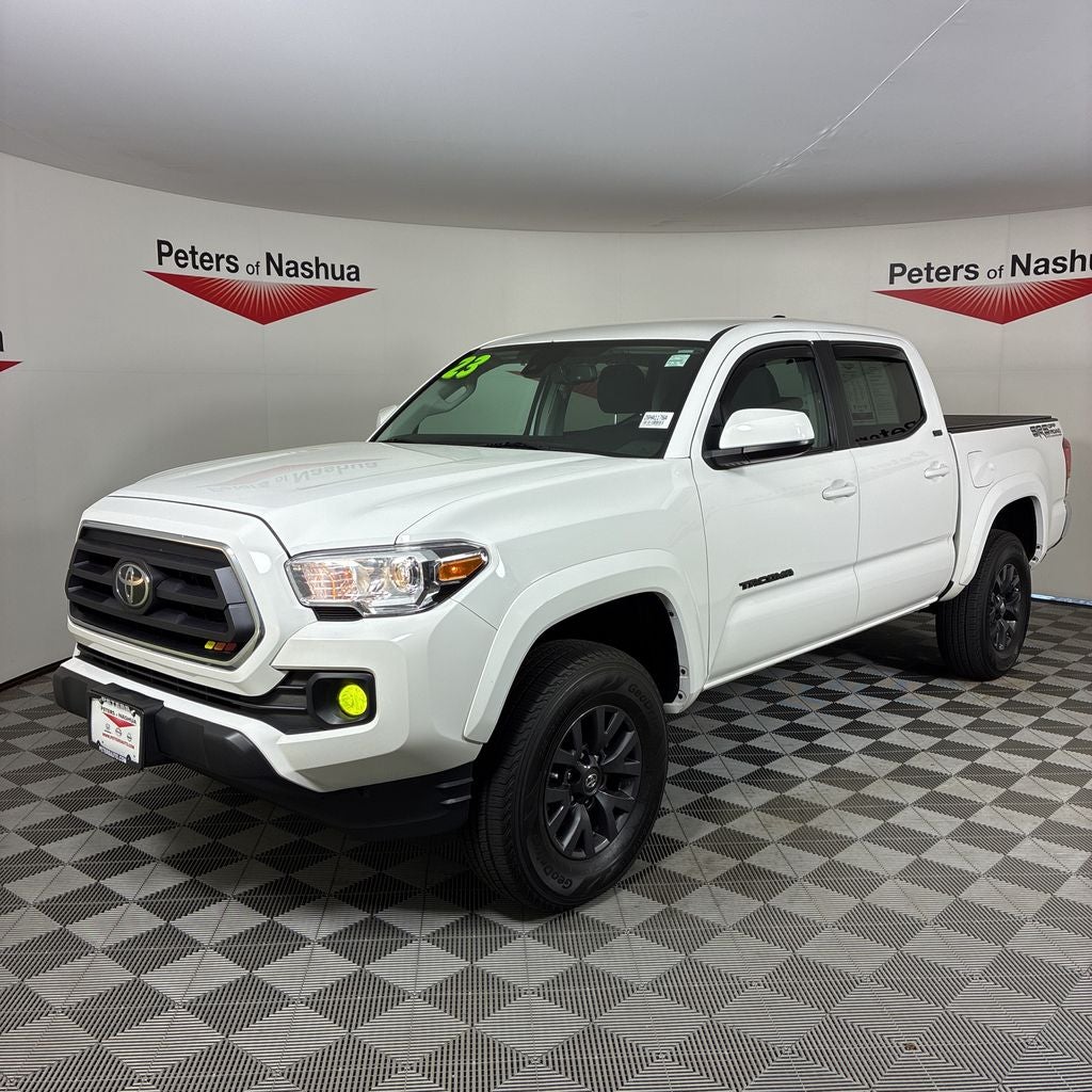 2023 Toyota Tacoma SR5 Double Cab 4WD V6 Auto Short Bed's photo