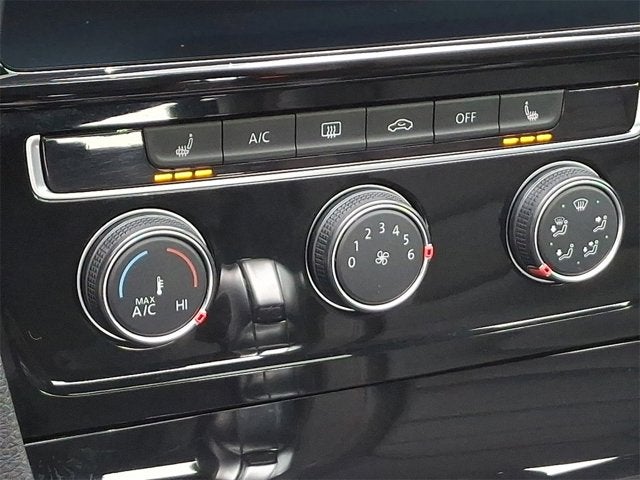 2019 Volkswagen Golf GTI SE