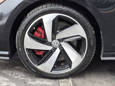 2019 Volkswagen Golf GTI SE