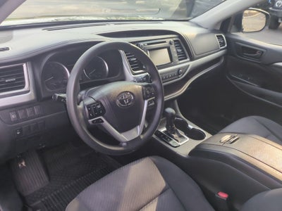 2018 Toyota Highlander LE