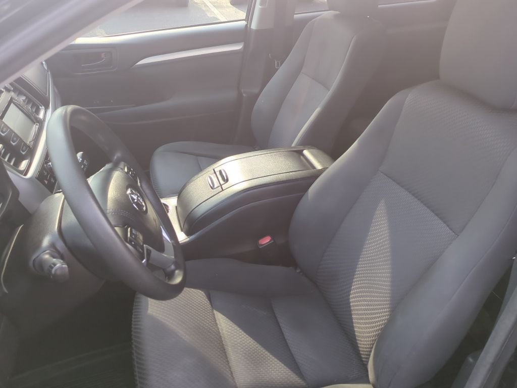 2018 Toyota Highlander LE