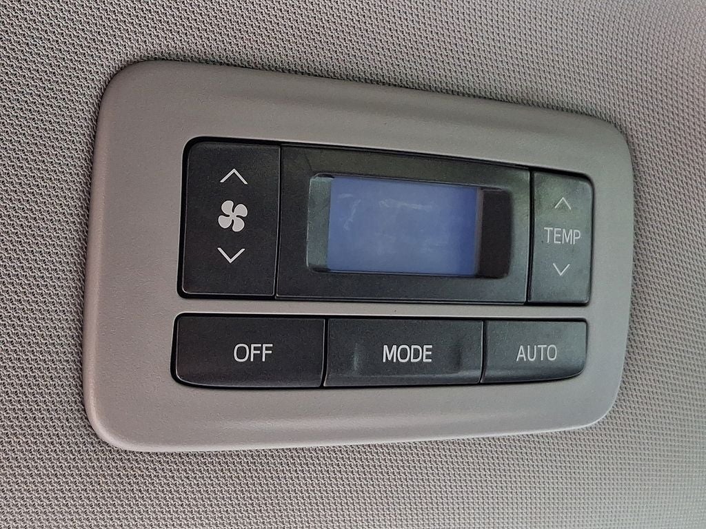 2017 Toyota Sienna LE 7 Passenger