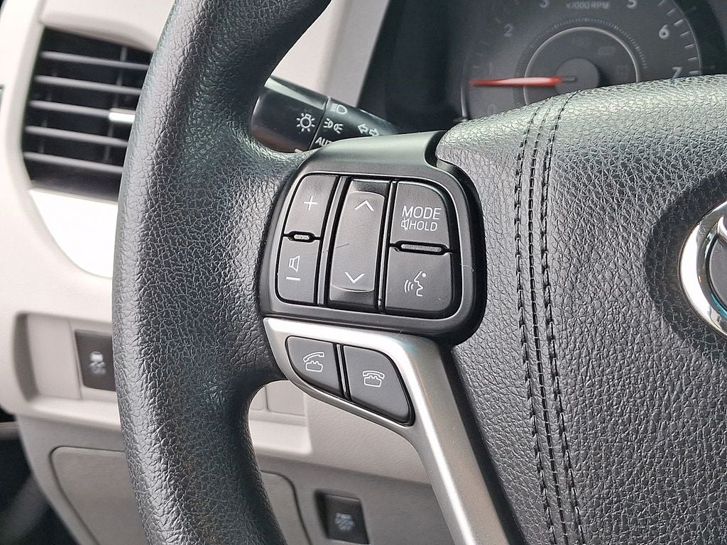 2017 Toyota Sienna LE 7 Passenger