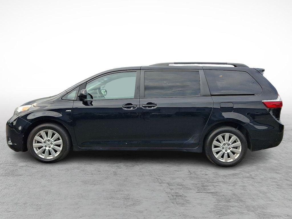 2017 Toyota Sienna LE 7 Passenger