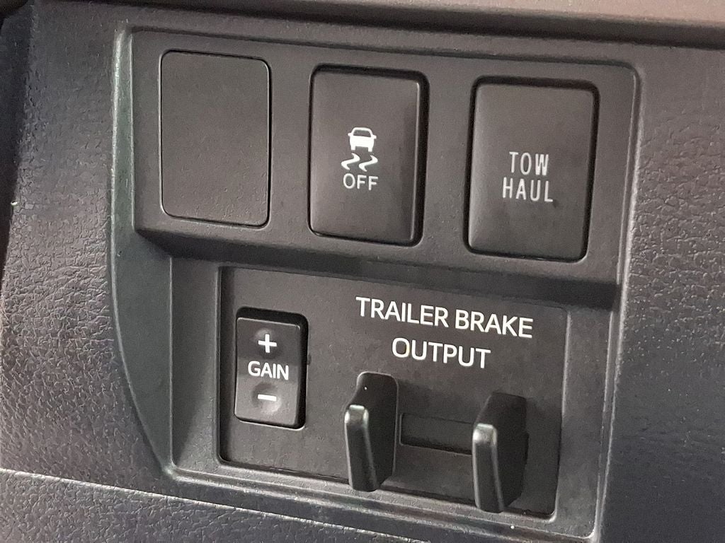 2018 Toyota Tundra SR5 5.7L V8