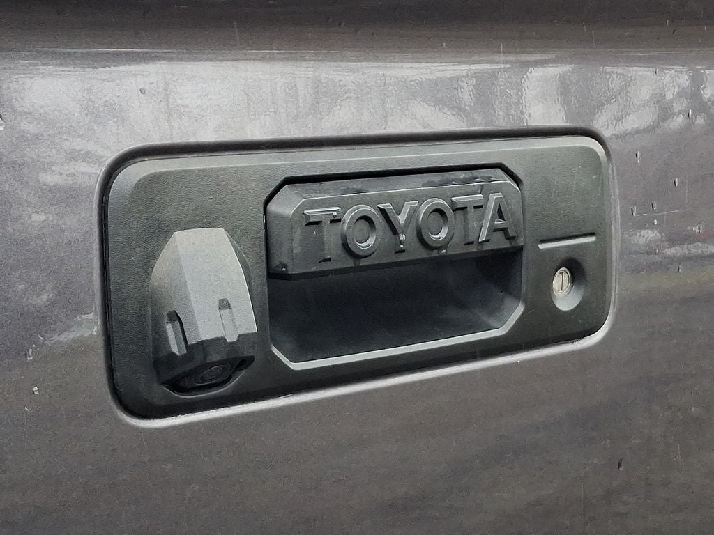 2018 Toyota Tundra SR5 5.7L V8