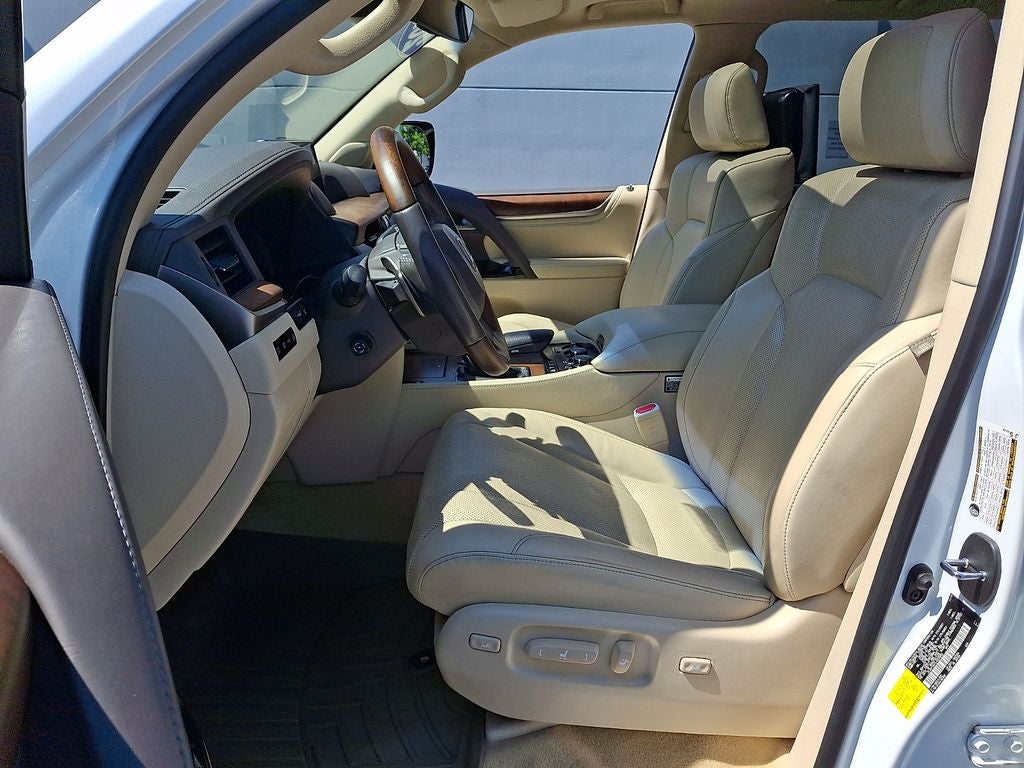 2020 Lexus LX 570