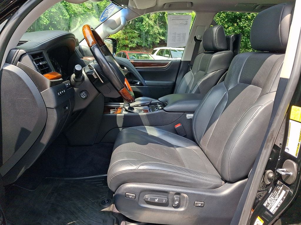 2017 Lexus LX 570