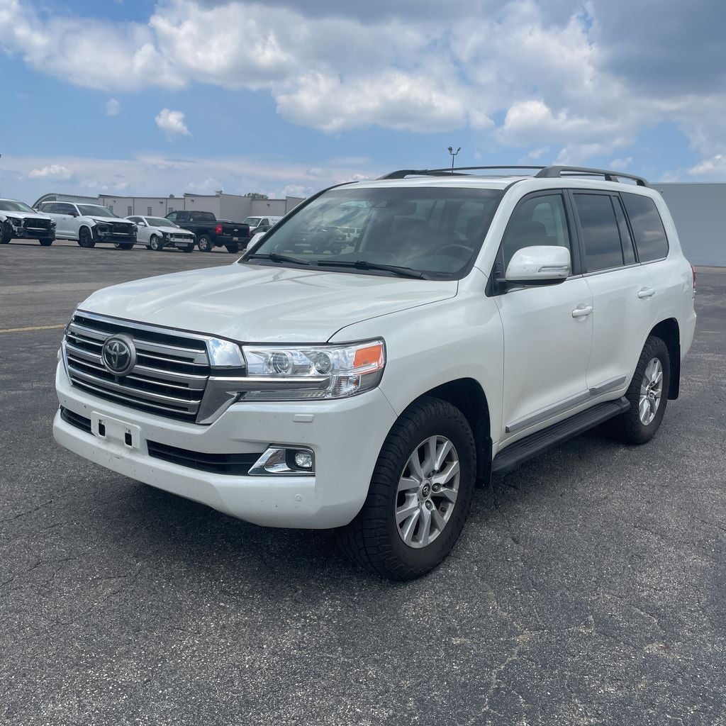 2016 Toyota Land Cruiser Base