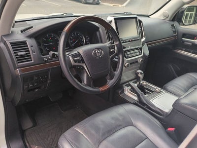 2016 Toyota Land Cruiser Base