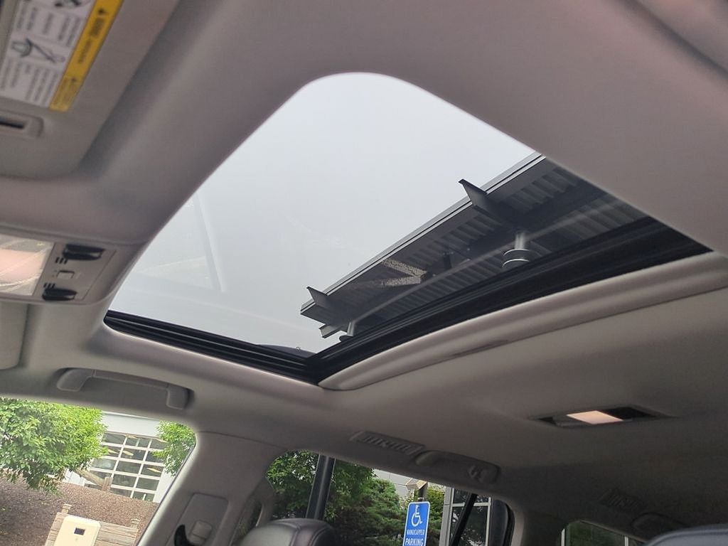2016 Toyota Land Cruiser Base