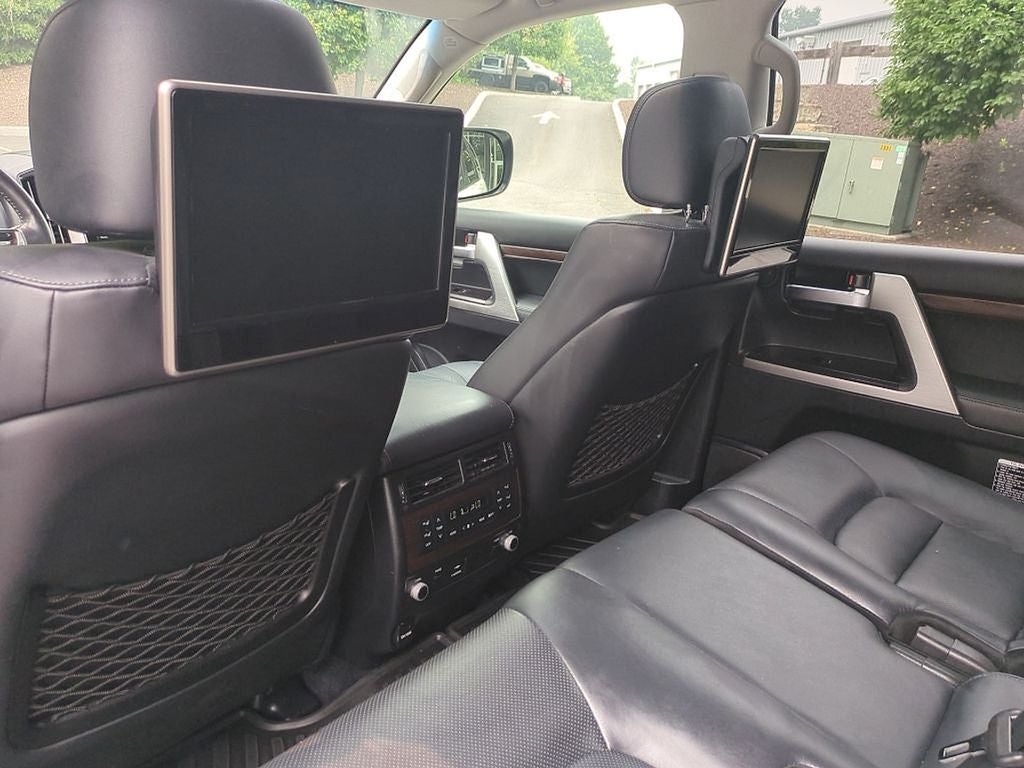 2016 Toyota Land Cruiser Base