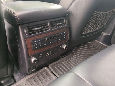 2016 Toyota Land Cruiser Base