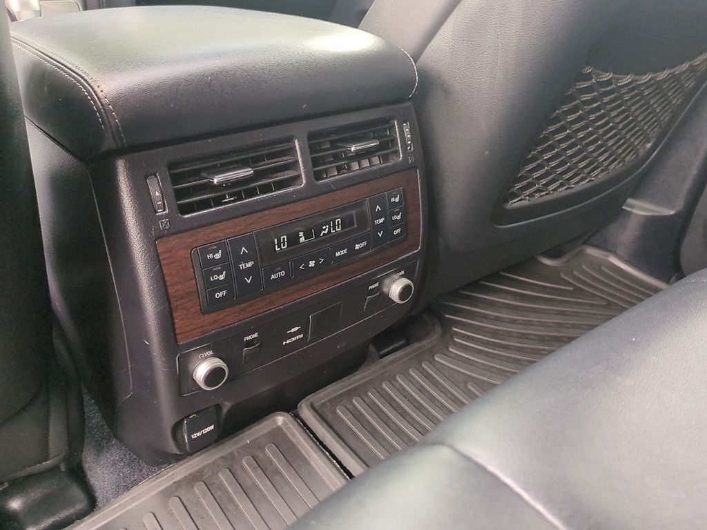2016 Toyota Land Cruiser Base