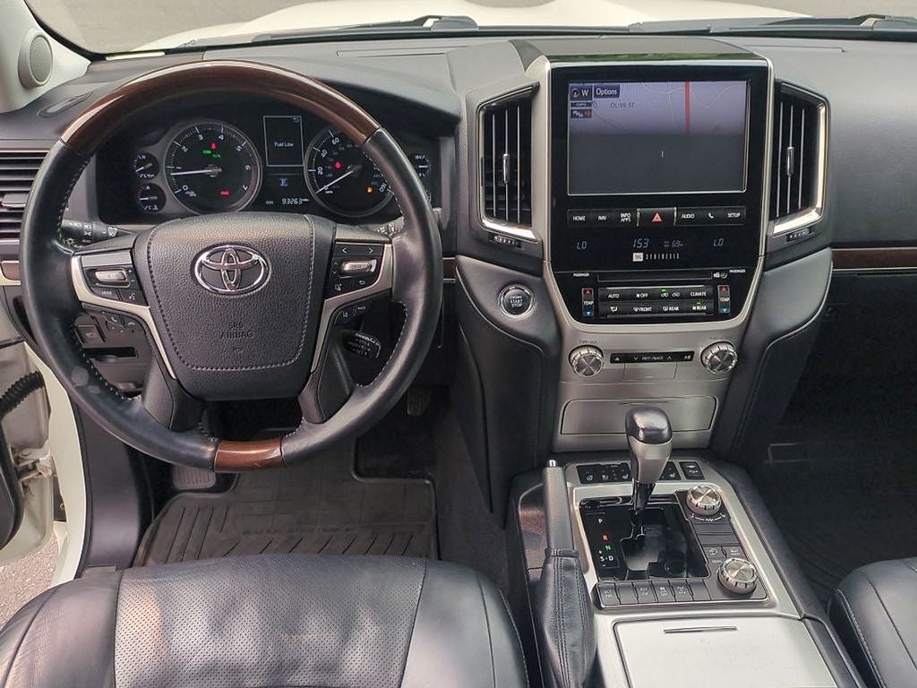 2016 Toyota Land Cruiser Base