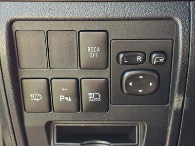 2016 Toyota Land Cruiser Base