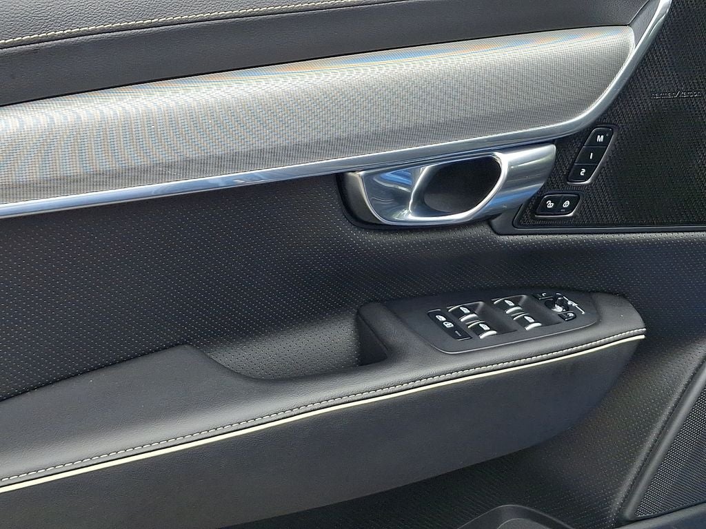 2021 Volvo S90 T6 R-Design