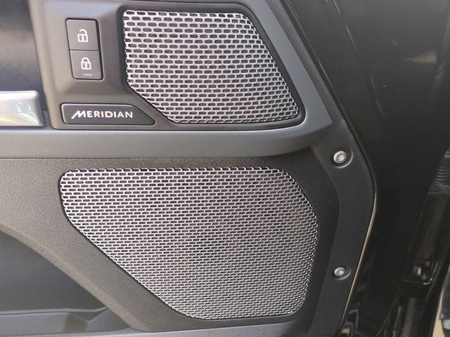 2024 Land Rover Defender X-Dynamic SE