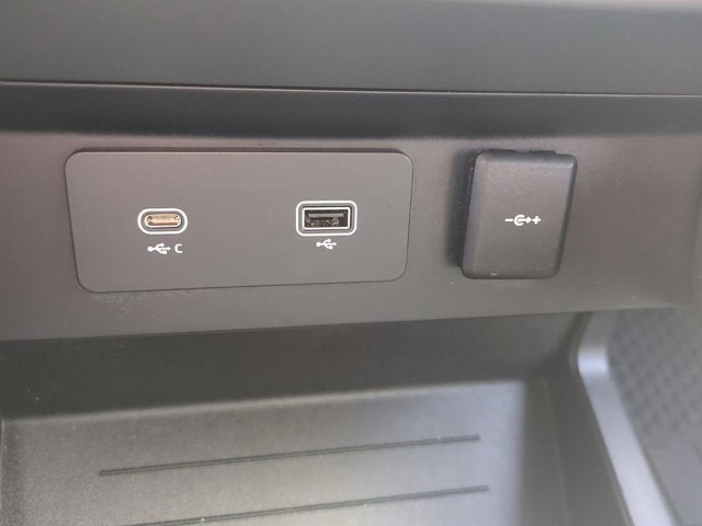 2024 Land Rover Defender X-Dynamic SE