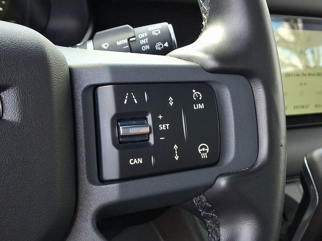 2024 Land Rover Defender 90 X-Dynamic SE