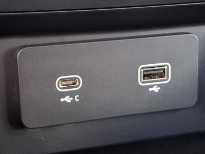 2024 Land Rover Defender 90 X-Dynamic SE