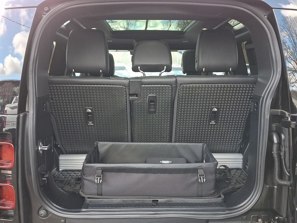 2024 Land Rover Defender 90 X-Dynamic SE