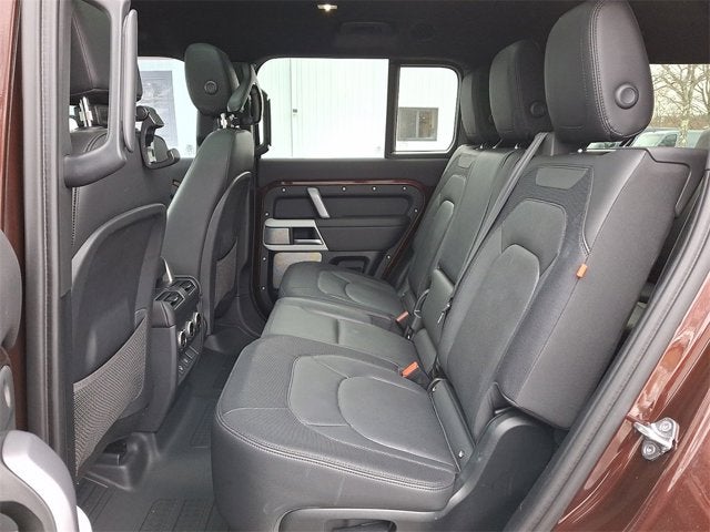 2024 Land Rover Defender X-Dynamic SE