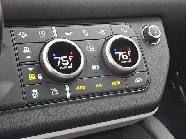 2024 Land Rover Defender X-Dynamic SE