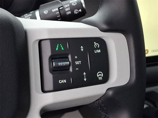 2024 Land Rover Defender X-Dynamic SE