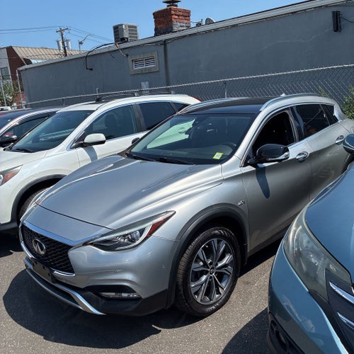 2018 INFINITI QX30 ESSENTIAL