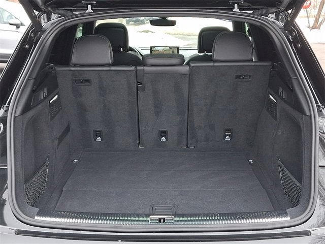 2023 Audi SQ5 Premium Plus