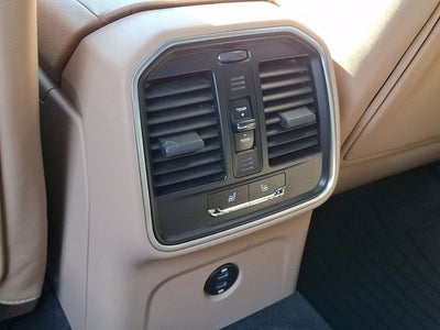 2022 Porsche Macan Base