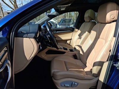 2022 Porsche Macan Base