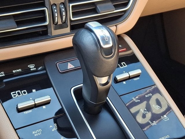 2022 Porsche Macan Base