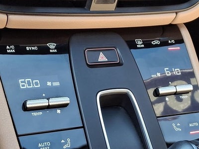 2022 Porsche Macan Base