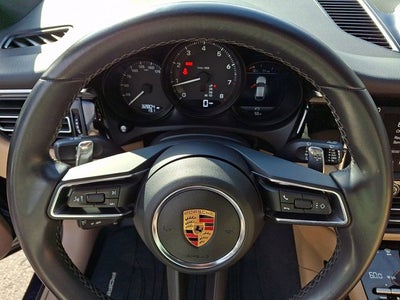 2022 Porsche Macan Base