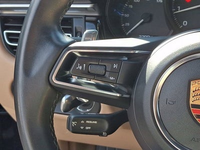 2022 Porsche Macan Base