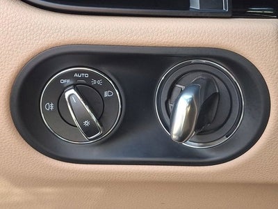 2022 Porsche Macan Base