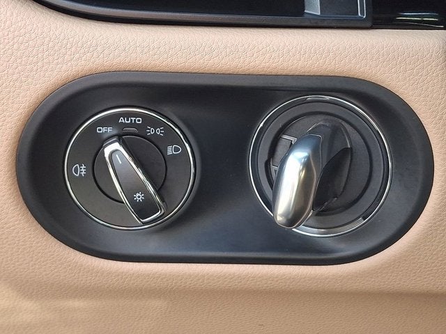 2022 Porsche Macan Base