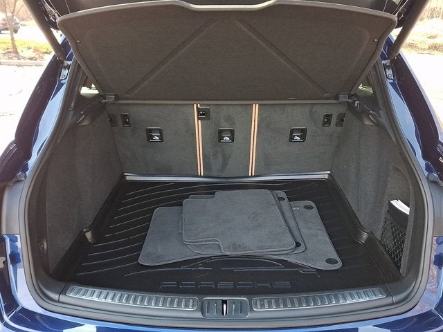 2022 Porsche Macan Base