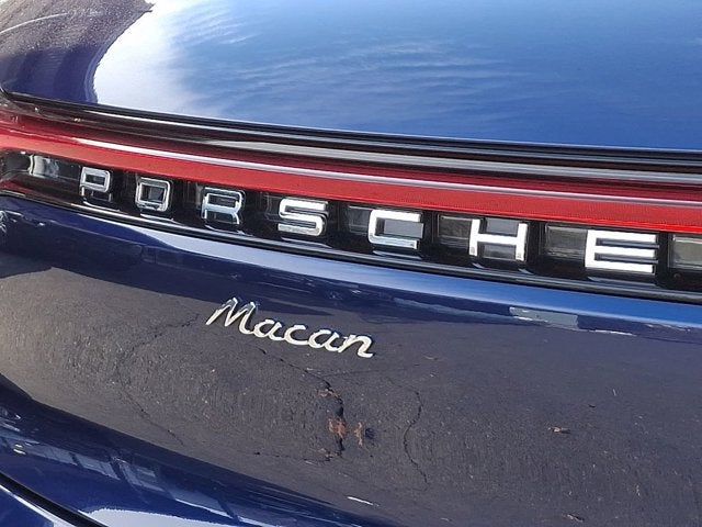 2022 Porsche Macan Base