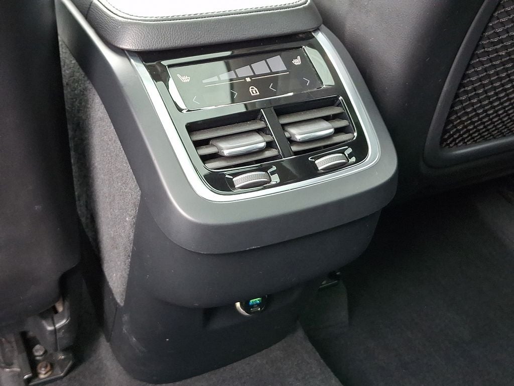 2020 Volvo XC90 T5 Momentum