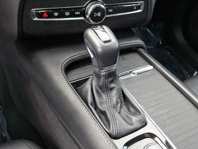 2020 Volvo XC90 T5 Momentum
