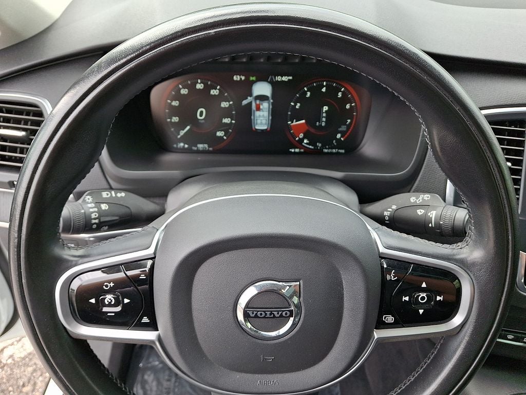 2020 Volvo XC90 T5 Momentum